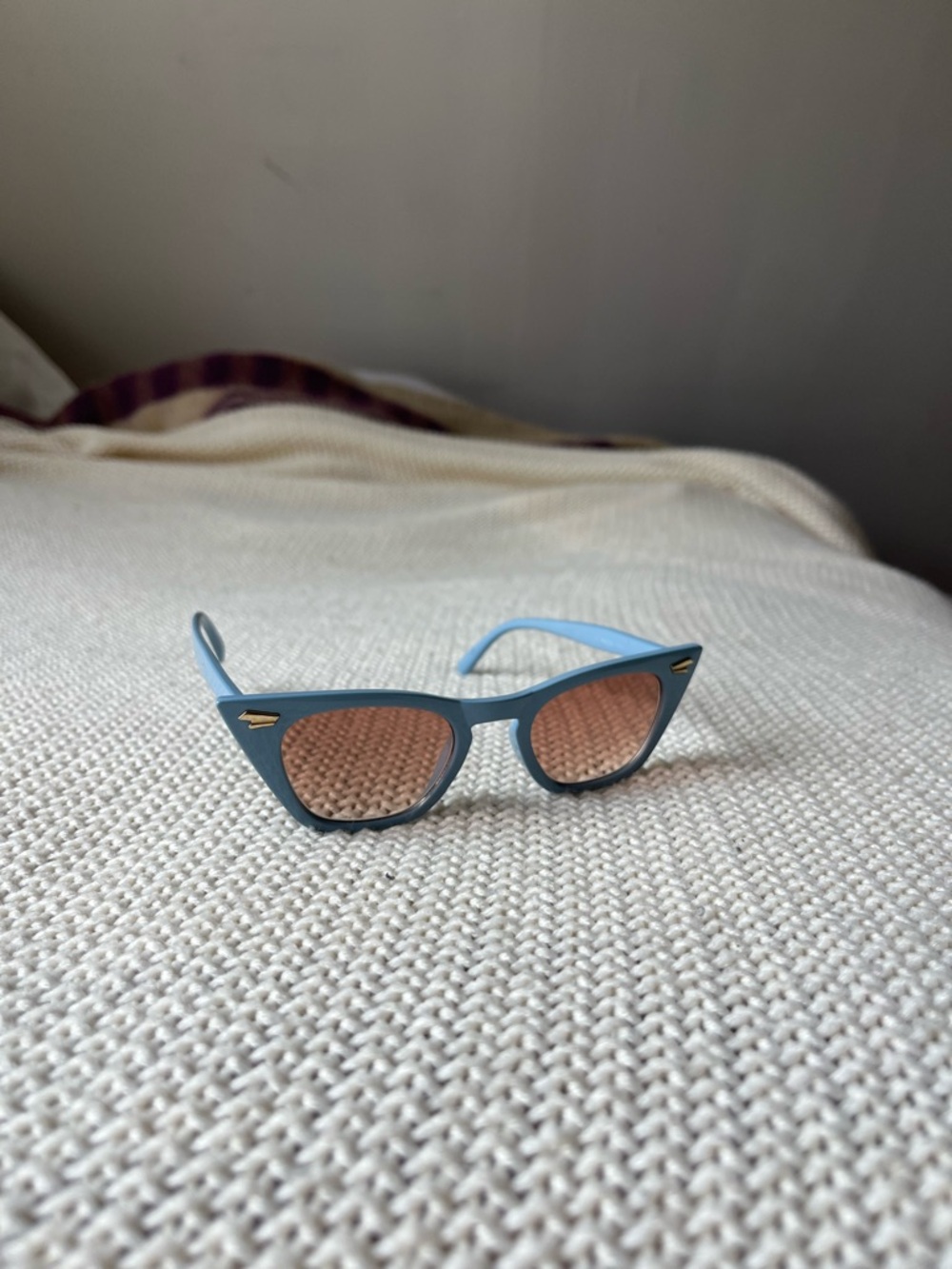 A.J. Morgan Baby blue cat eye sunglasses